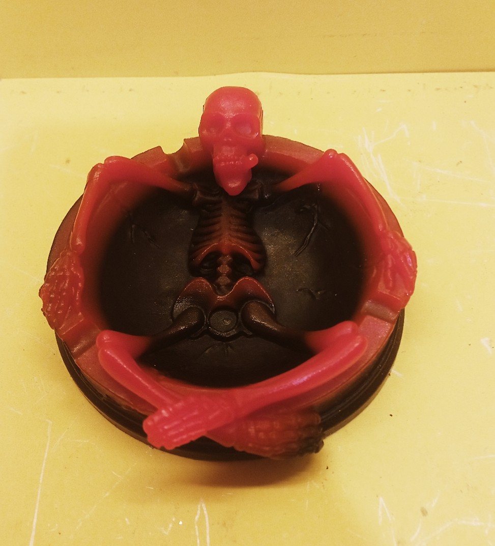 Cam dekoratif kuru kafa fiğürlü küllükler