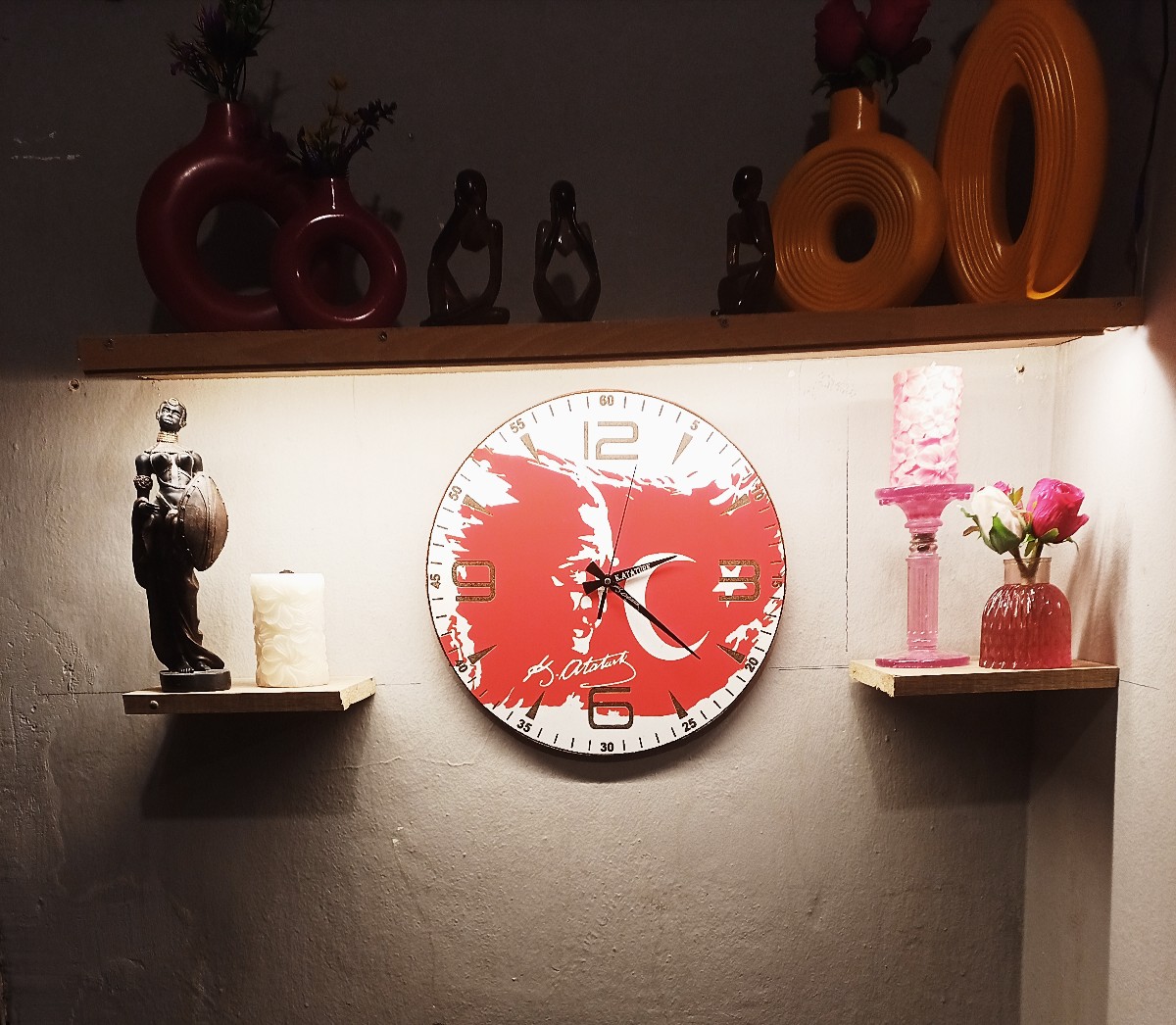 Ahşap lazer işleme 38x38cm Türkiye ve Atatürk temelı duvar saati.