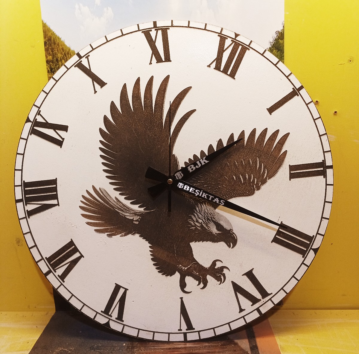 ahşap lazer işleme 38x38cm beşiktaş fenerbahçe galatasaray temalı duvar saatleri