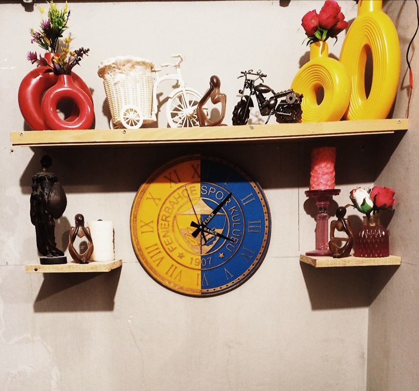 Ahşap lazer işleme 38x38cm fenerbahçe temalı duvar saati.